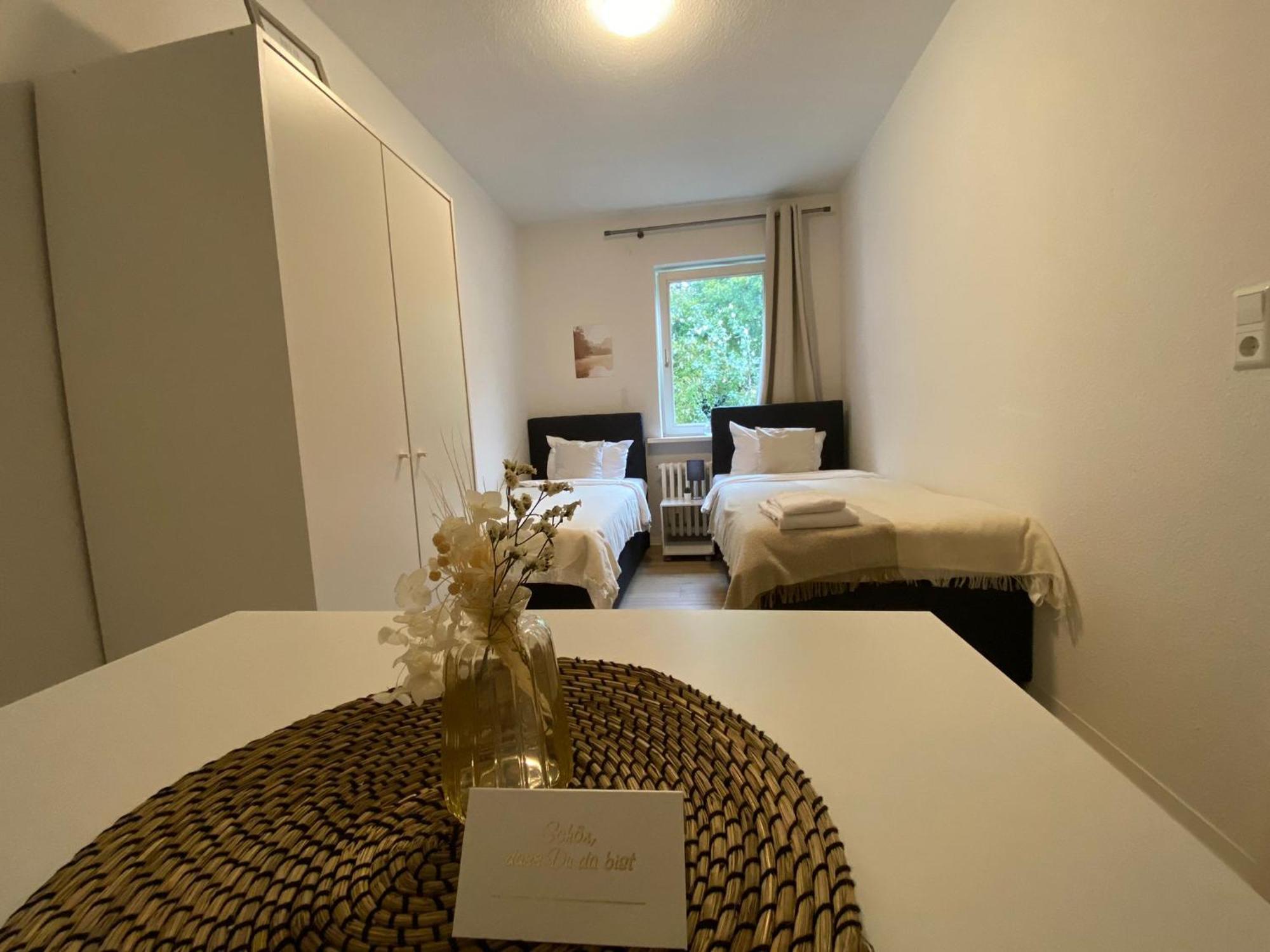 Zentrale 3-Zimmer Wohnung Mit Balkon - Perfekt Fuer Monteure Und Familien Neumünster Exteriér fotografie